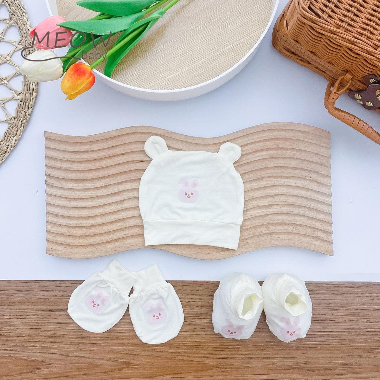 Sét Mũ, Bao Tay, chân vải Peptit Cao Cấp Siêu Mềm Mát cho bé 0-2 tháng Nền Kem HQ - ảnh 4